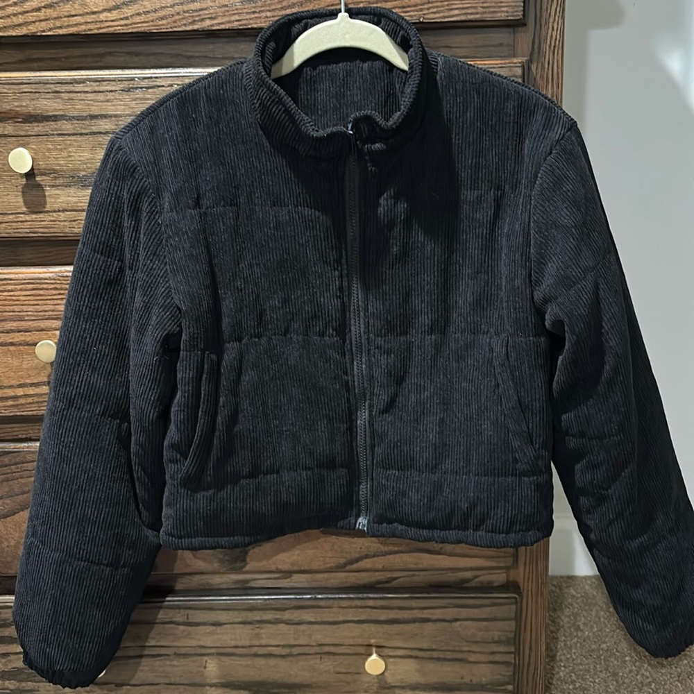Black Ribbed Corduroy Cropped Puffer Jacket size small